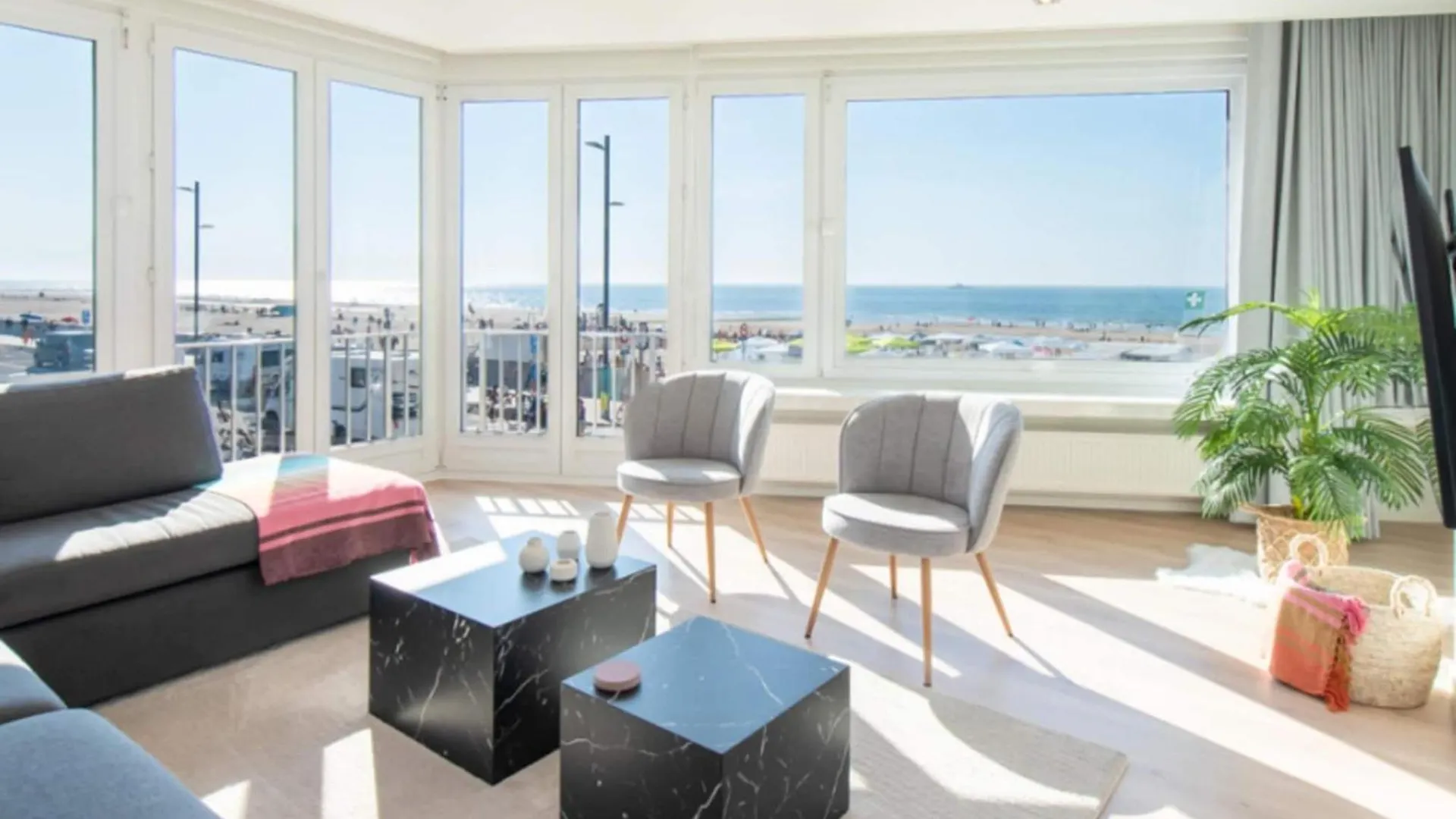Pretty Apartment With Balcony Ostend